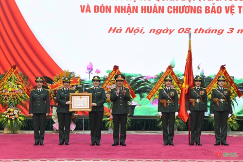 Phụ nữ Quân đội kỷ niệm Ngày truyền thống và đón nhận Huân chương Bảo vệ Tổ quốc hạng Nhì